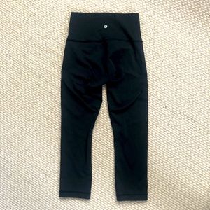 Lululemon Wunder Under Crop Luon High Rise Sz 4